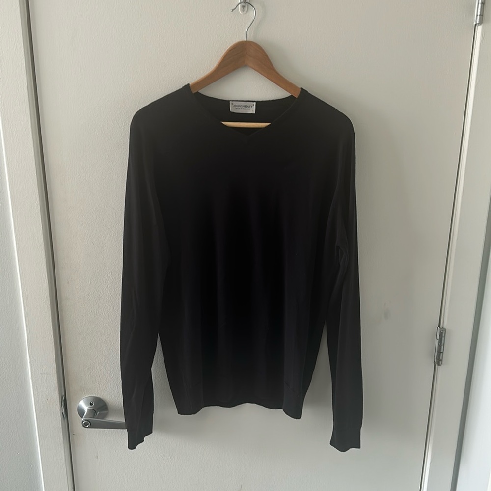 John Smedley Men’s Black Merino Wool VNeck Sweater Large
